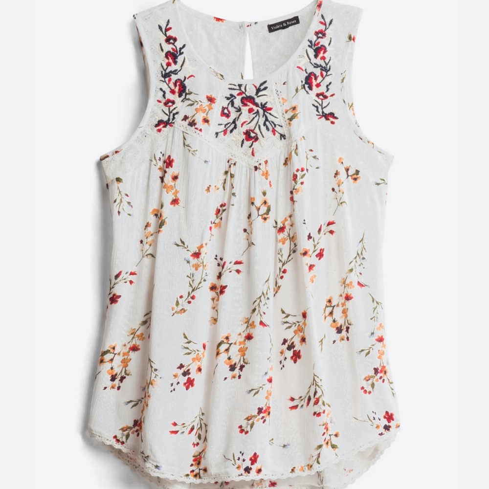 MASON & BELLE
Tempesta Lace Detail Blouse